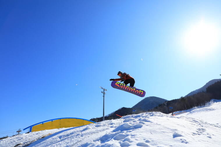 冬の蒜山高原でウィンタースポーツや雪遊び