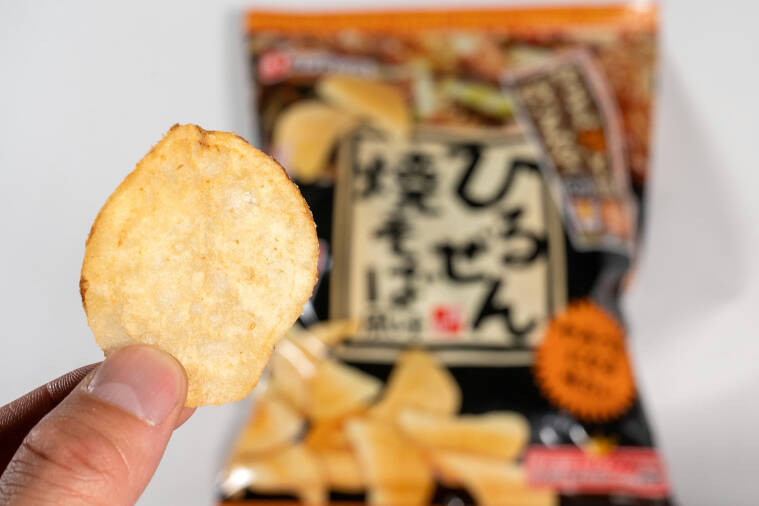 「ひるぜん焼そば風味ポテトチップス」が新発売！